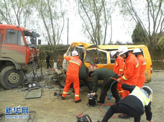 羅山縣車禍事故最新報道，事故地點揭秘，25日最新消息